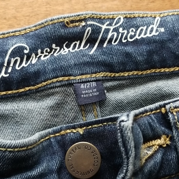 NWOT universal thread high rise skinny jeans - Picture 3 of 6